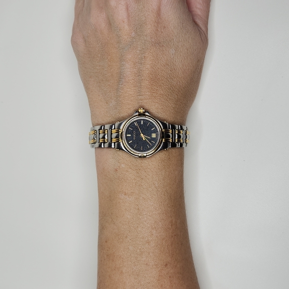 Authentic Gucci Watch 9040L Ladies Dial Quartz Two-Tone Link Date Watch - Picture 12 of 13